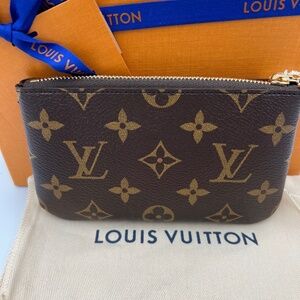 NEW LOUIS VUITTON Key Pouch S